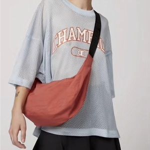 NWT Baggu Baked Apple Medium Crescent Bag